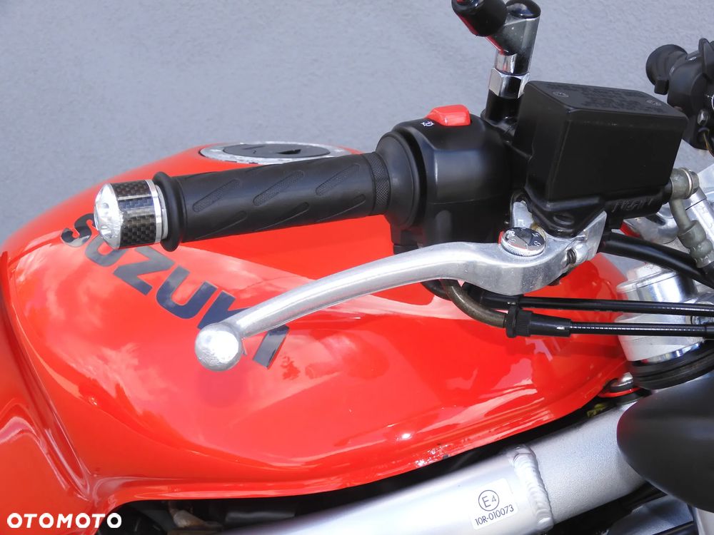 Suzuki SV - 6