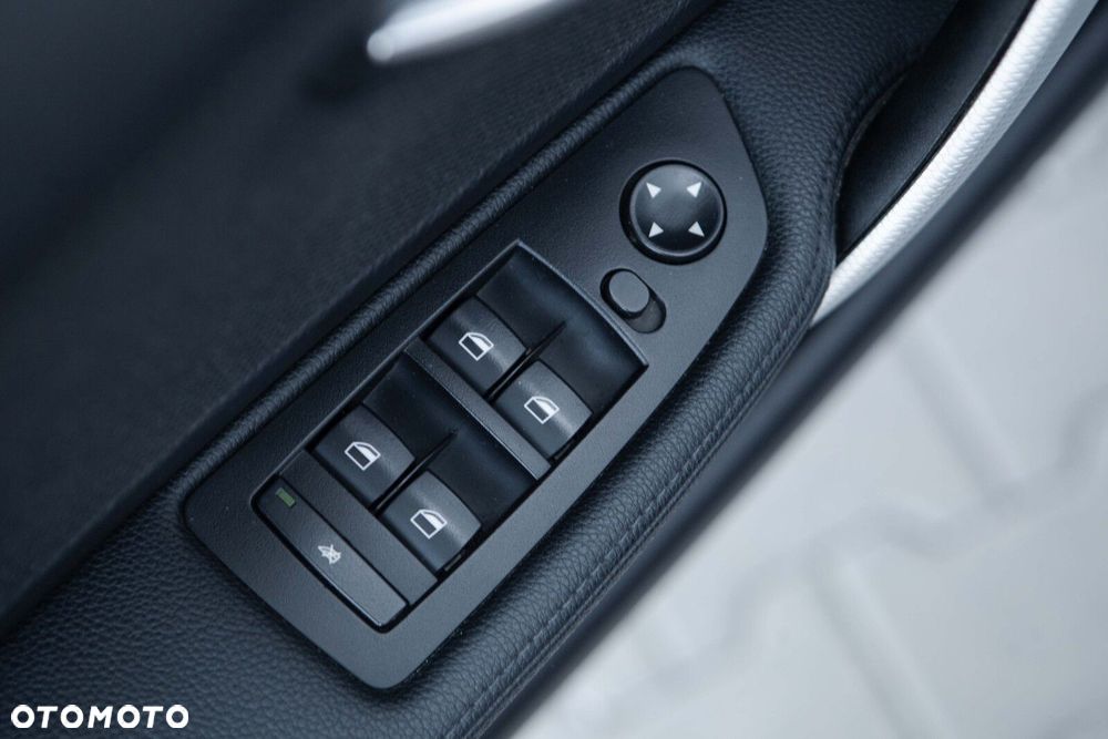 BMW Seria 1 130i - 19