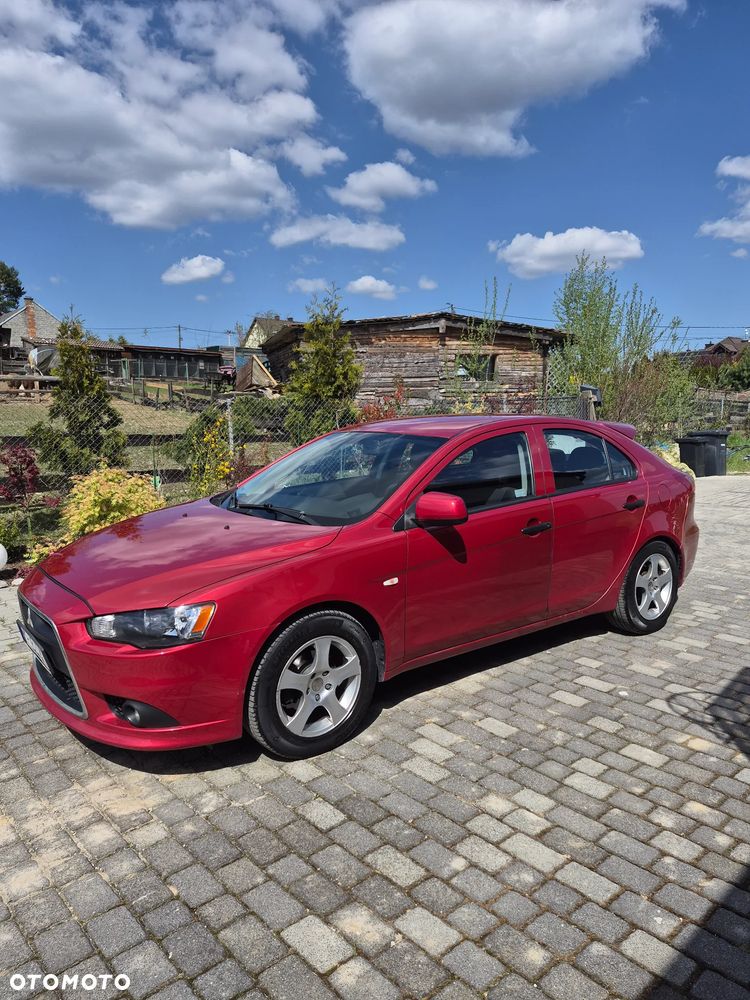 Mitsubishi Lancer 1.6 Inform - 1