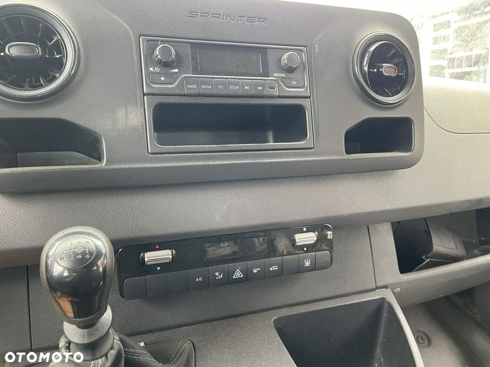 Mercedes-Benz Sprinter - 6
