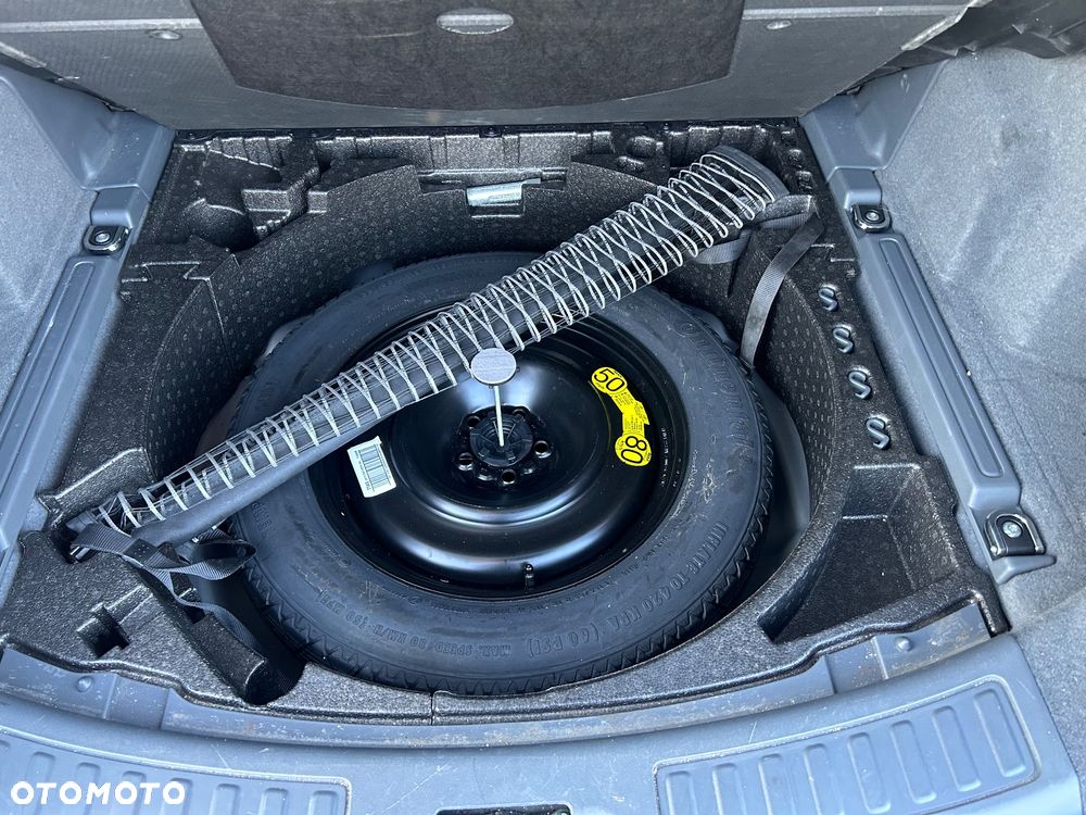 Land Rover Discovery Sport Si4 HSE Luxury - 27
