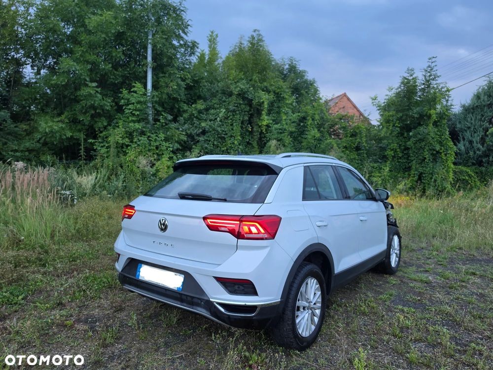 Volkswagen T-Roc - 3
