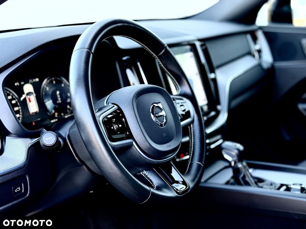 Volvo XC 60 D4 Geartronic RDesign - 25