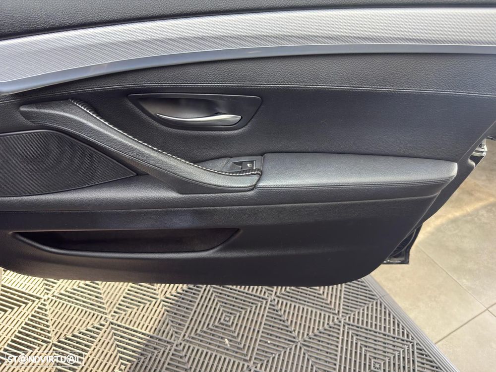 BMW 520 d Pack M - 51