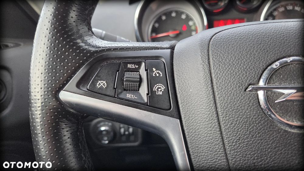 Opel Zafira Sport - 18