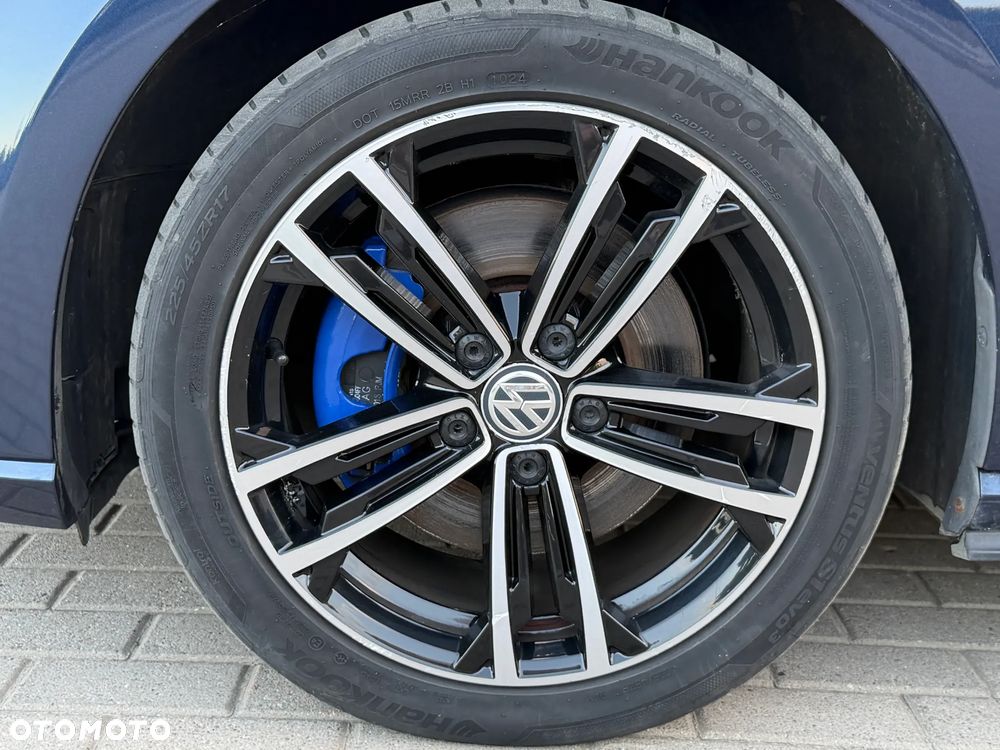 Volkswagen Golf - 25