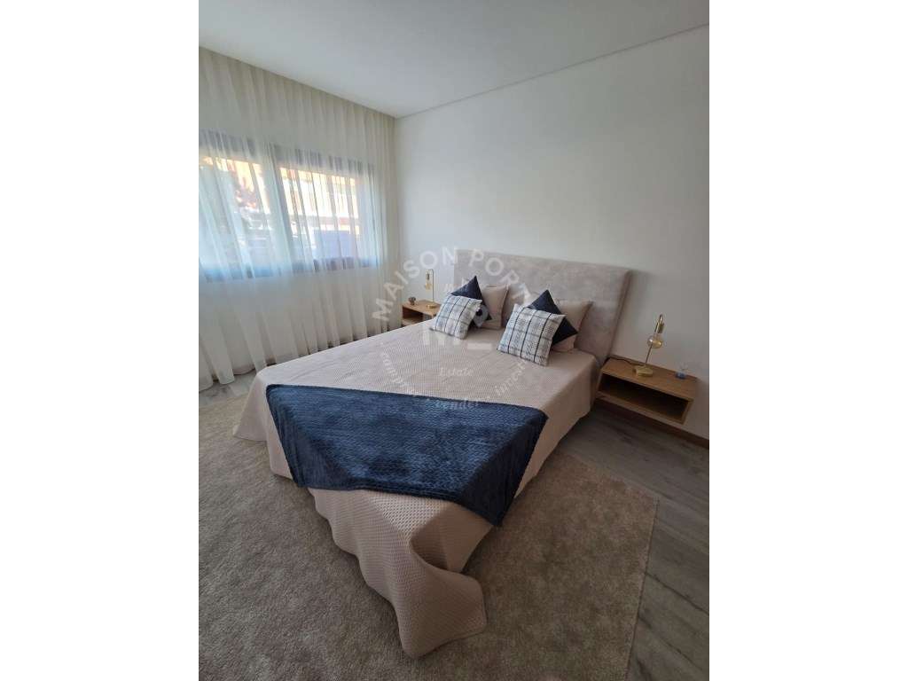 Apartamento T1 Totalmente Mobilado e Equipado com Arrumação e Garag...