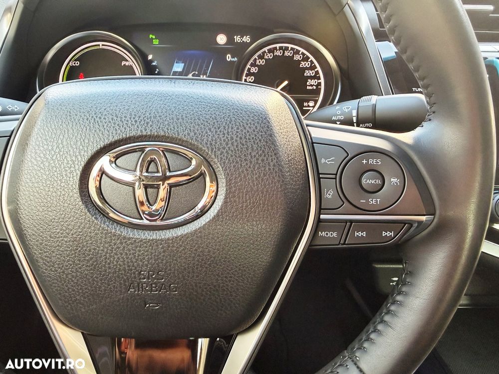 Toyota Camry - 29