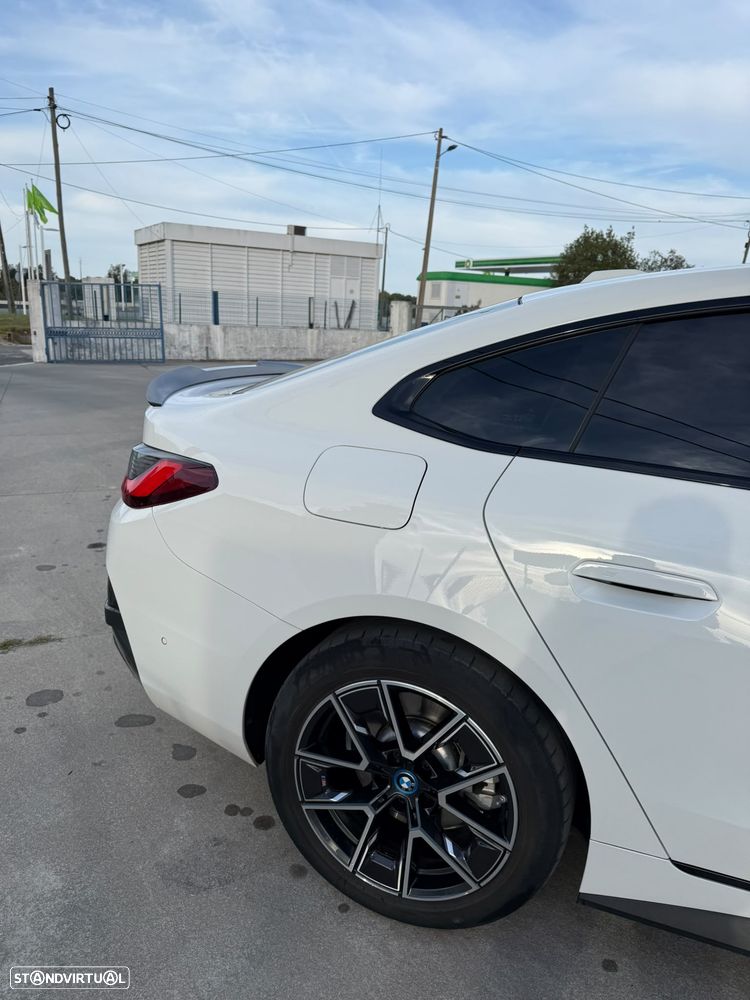 BMW i4 eDrive40 Pack Desportivo M - 9