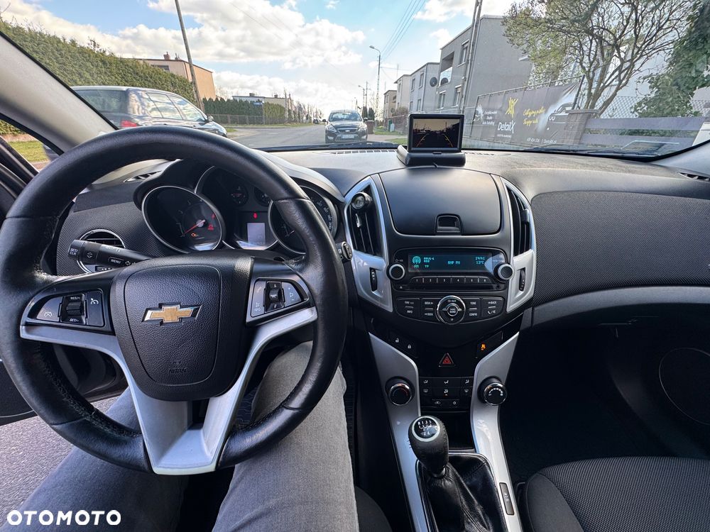 Chevrolet Cruze 1.8 LT - 16