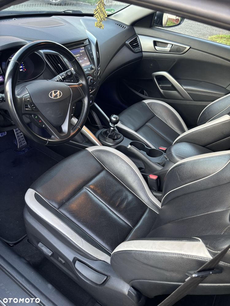 Hyundai Veloster - 6