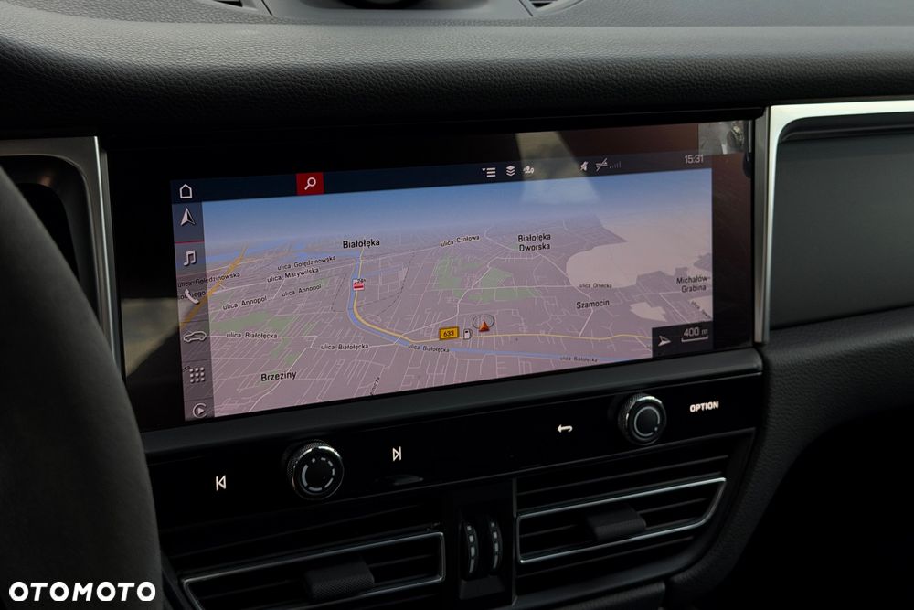 Porsche Macan Standard - 25