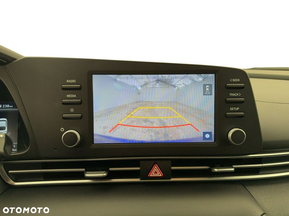 Hyundai Elantra - 21