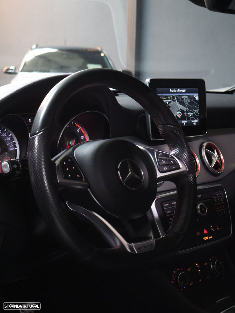 Mercedes-Benz CLA 200 d Shooting Brake AMG Line - 20