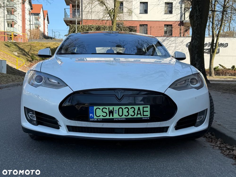 Tesla Model S 85D Allradantrieb - 28