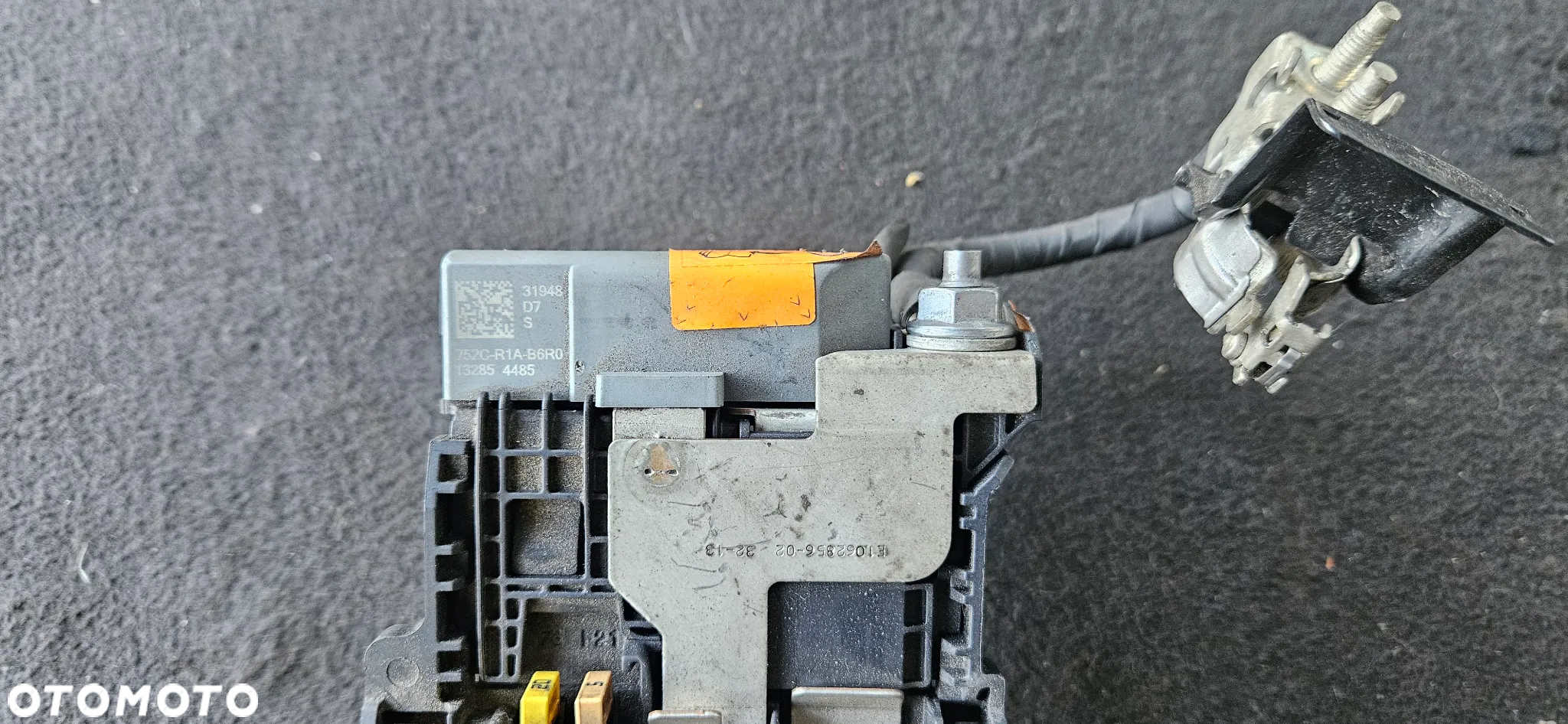 Moduł napięcia akumulatora 9665878080 klema Peugeot 508 Citroen - 2