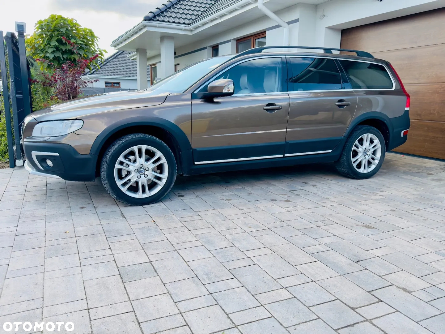Volvo XC 70 D5 AWD Summum - 4