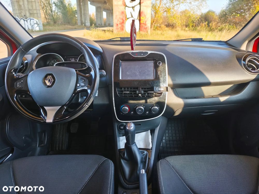 Renault Clio 1.2 16V Alize - 9