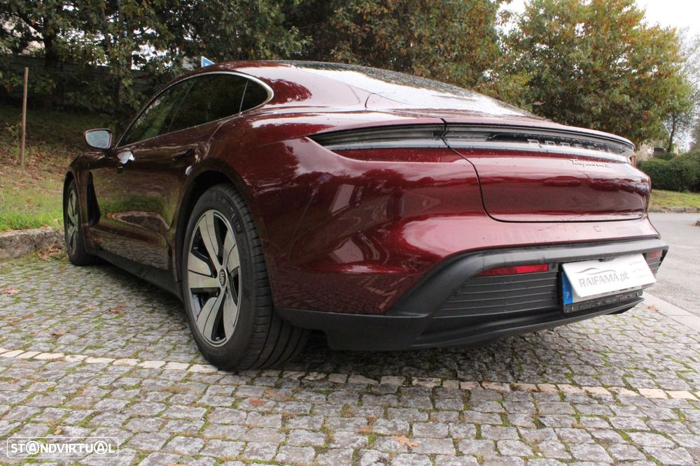 Porsche Taycan 4S - 7