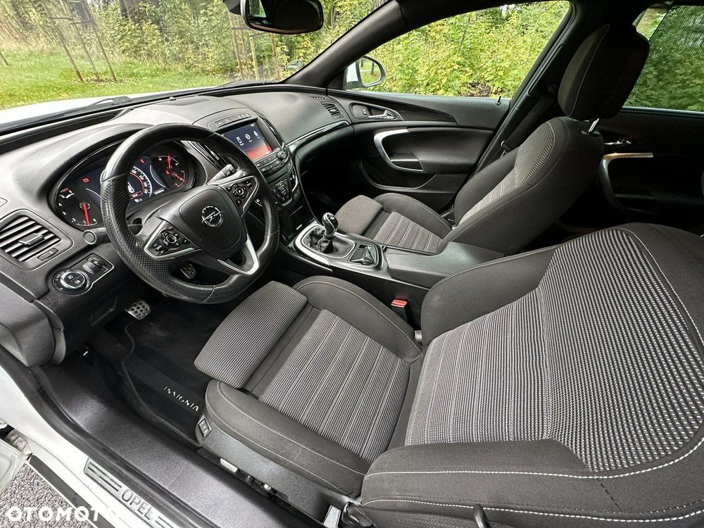 Opel Insignia - 19