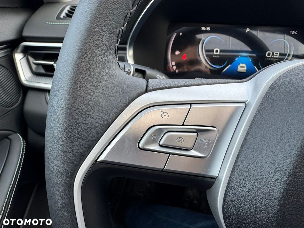 JAC J7 Plus CVT - 17