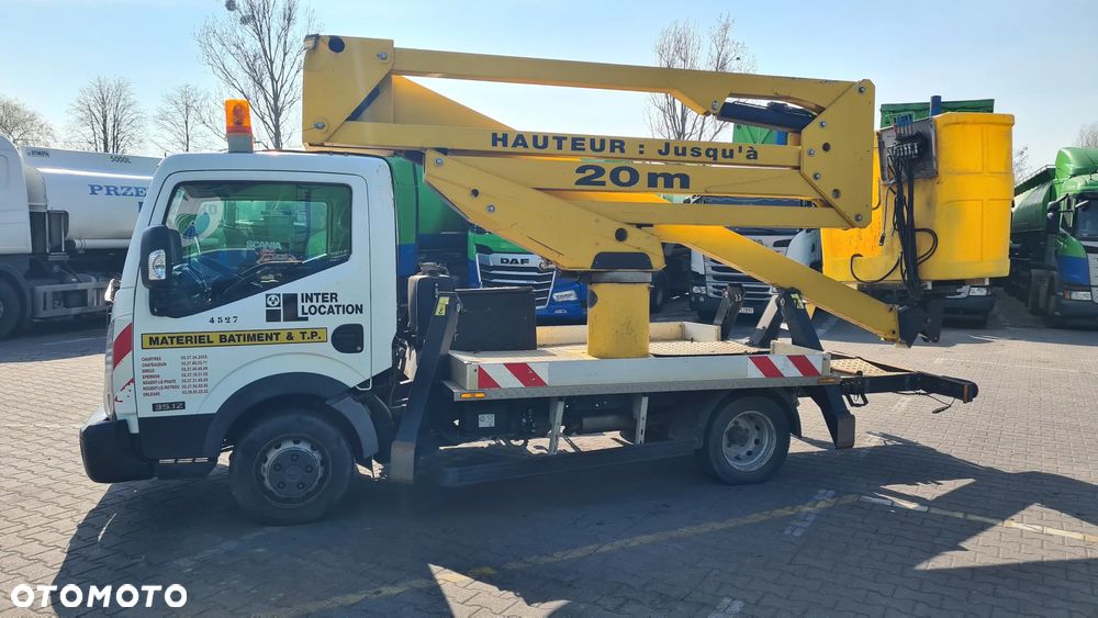 Nissan CABSTAR NT400 - 2