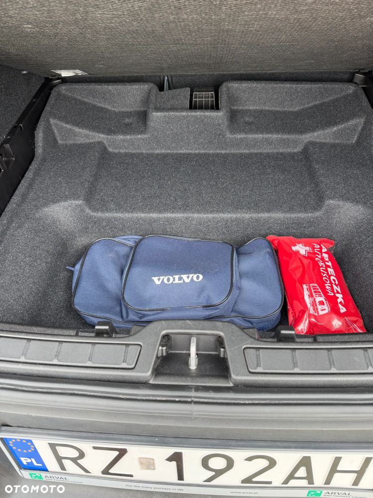 Volvo XC 40 T3 Momentum Pro - 7