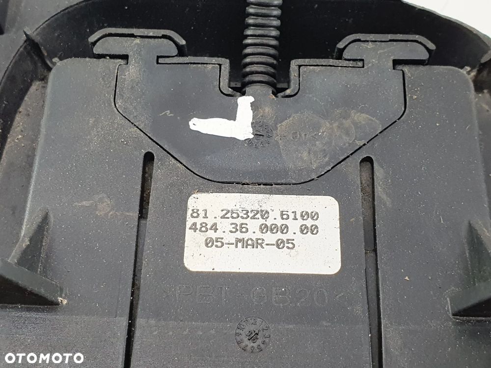 LAMPA OBRYSOWA  MAN  IVECO SCANIA RENAULT MERCEDES - 11
