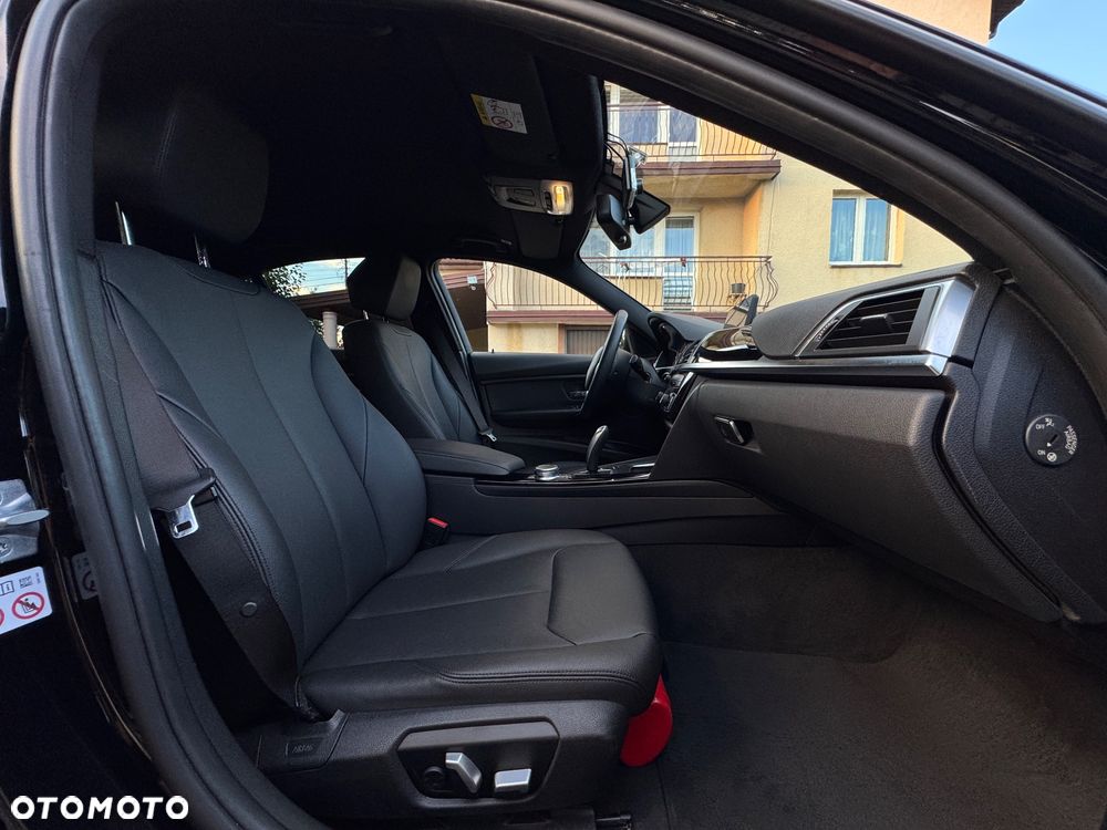 BMW Seria 3 320i GPF xDrive M Sport Shadow sport - 34