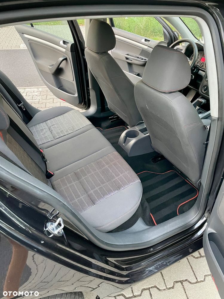 Volkswagen Golf V 1.9 TDI Comfortline DSG - 11