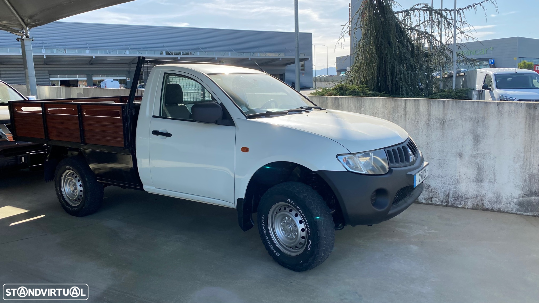 Mitsubishi L200 2.5 DI-D CS Inform 4WD - 2