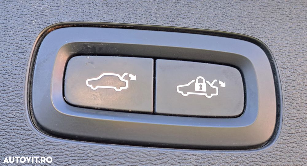 Volvo V60 T6 AWD Twin Engine Geartronic Momentum Pro - 16