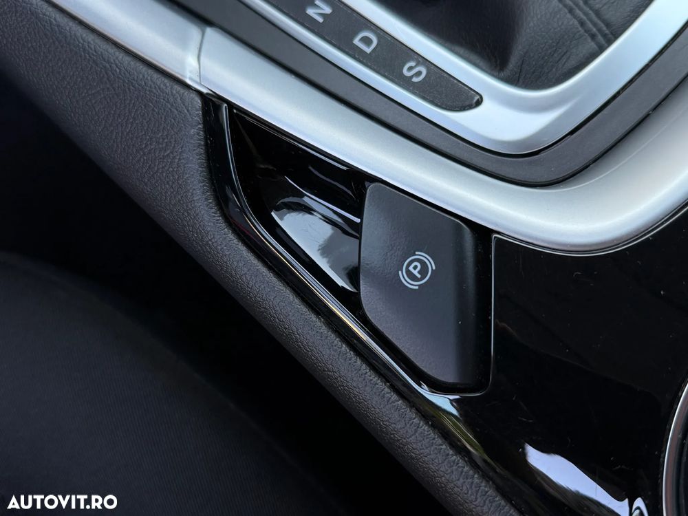 Ford Mondeo 2.0 TDCi Powershift Business - 29