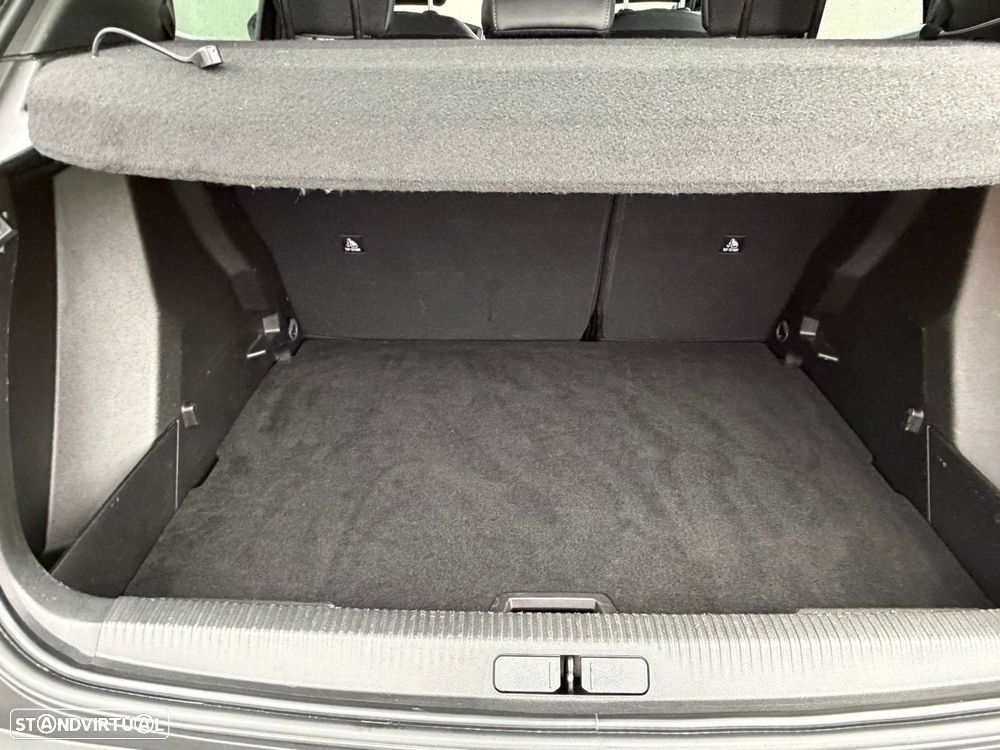 Peugeot 2008 1.2 PureTech Allure Pack - 11