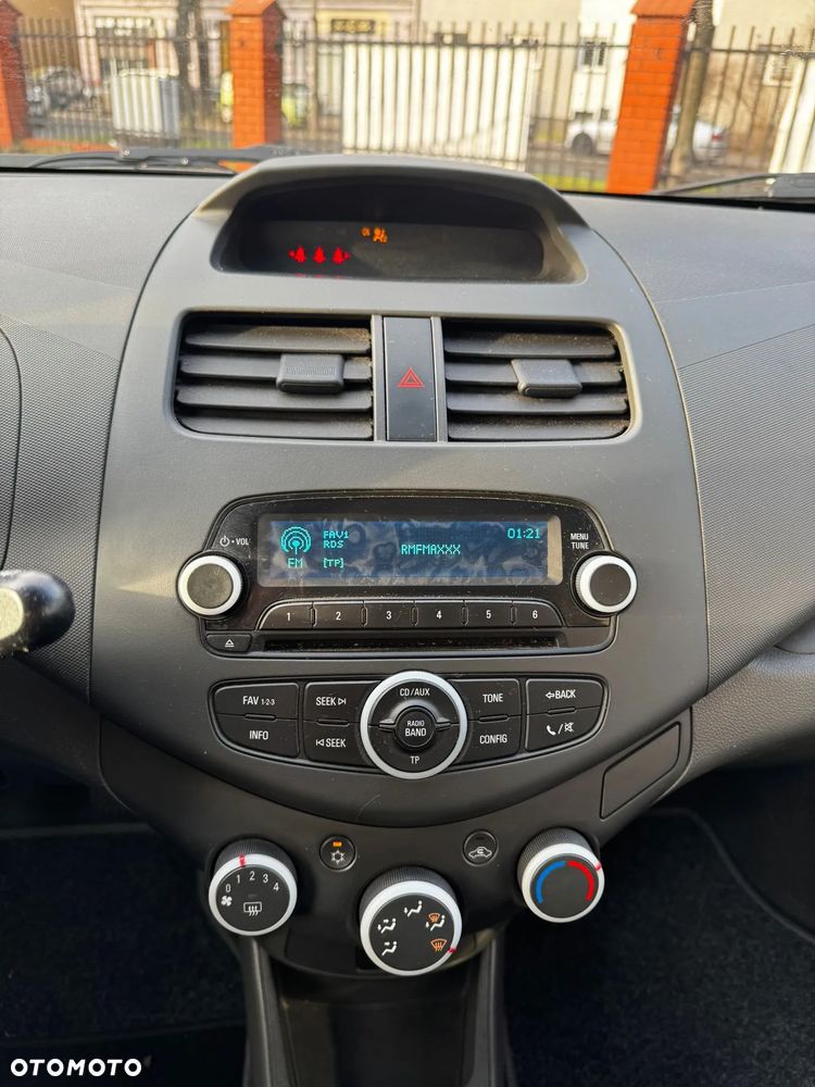 Chevrolet Spark 1.0 LS+ - 8