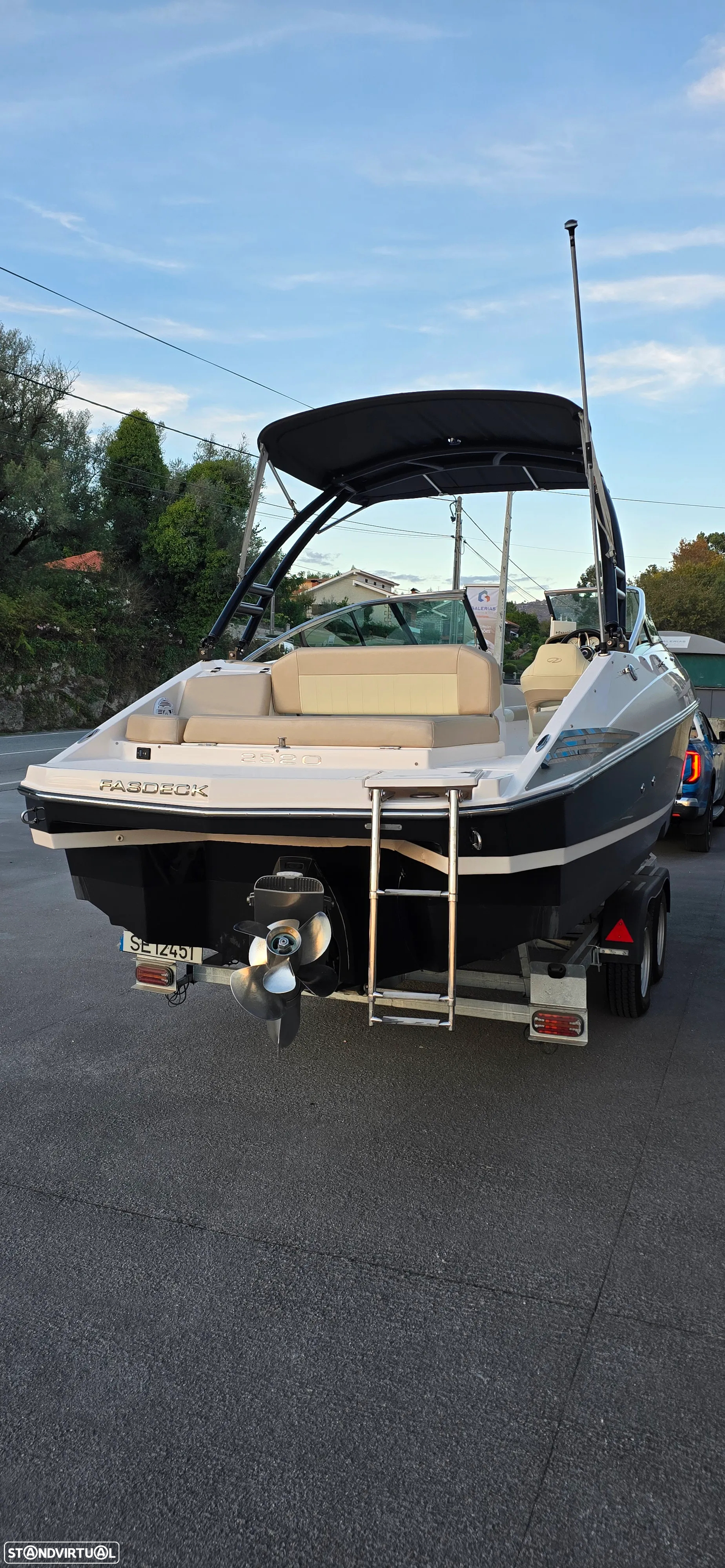 Regal 2520 fastdeck - 9