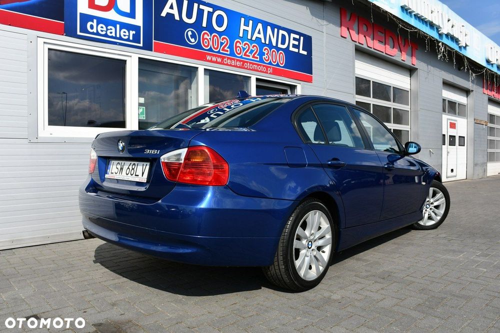 BMW Seria 3 318i - 8