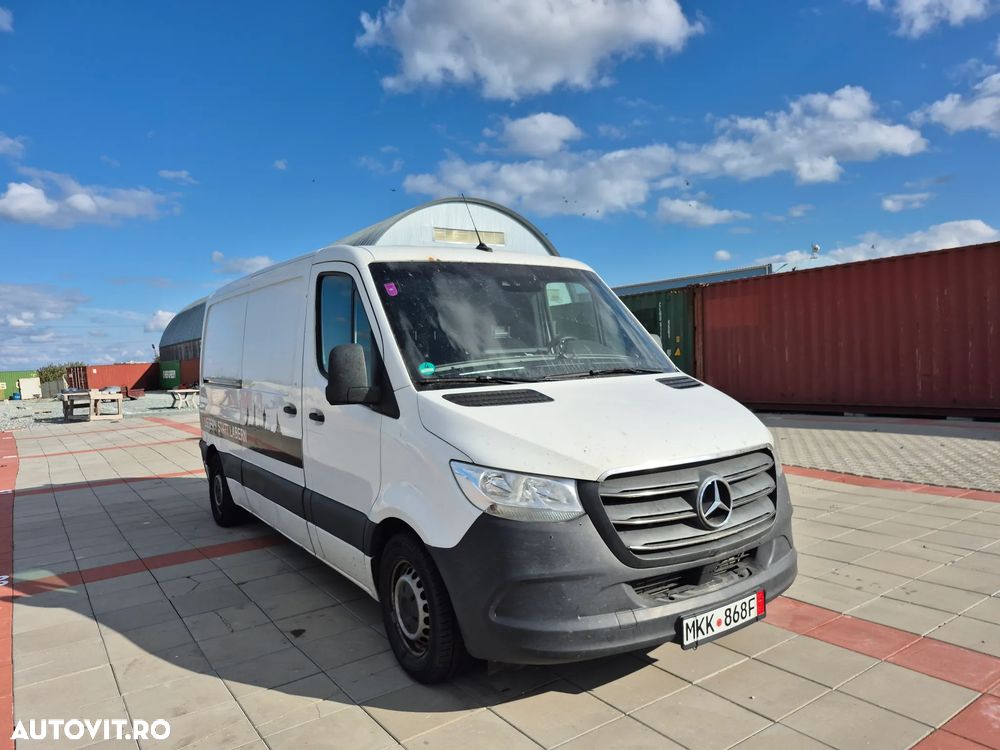 Mercedes-Benz Sprinter - 1