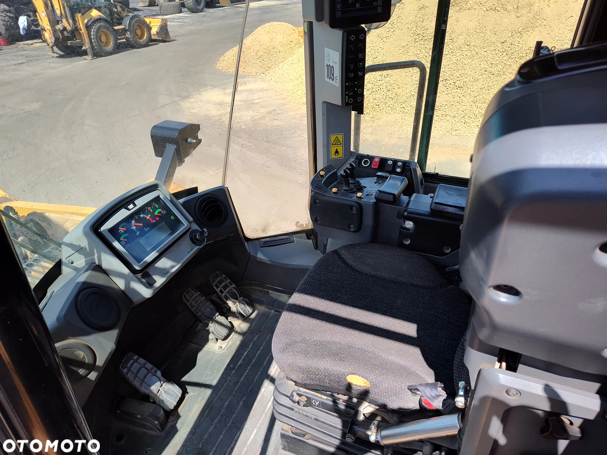 Caterpillar 980M - 10