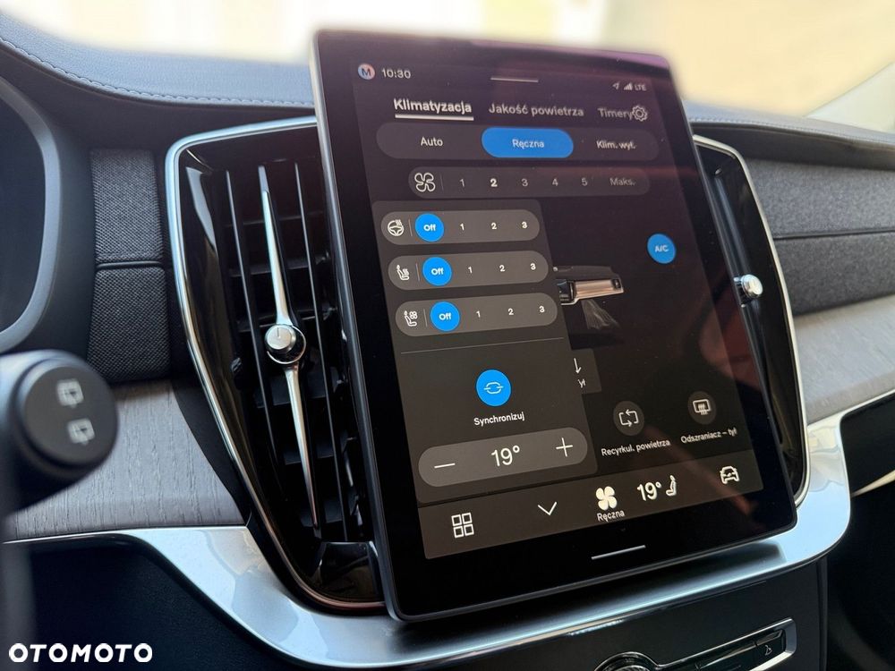 Volvo XC 90 - 21