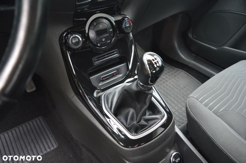 Ford Fiesta 1.0 EcoBoost Titanium - 27