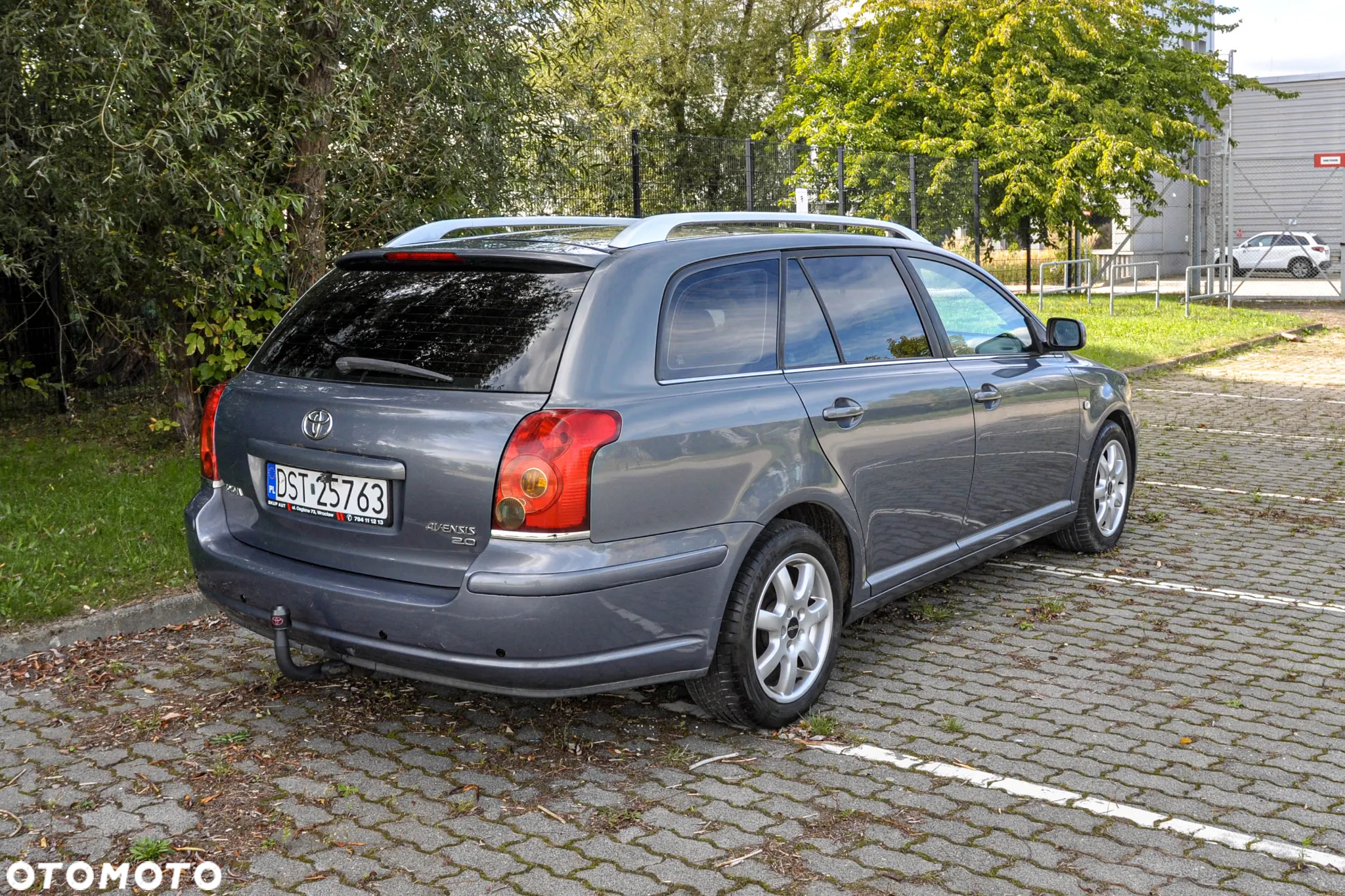 Toyota Avensis - 4