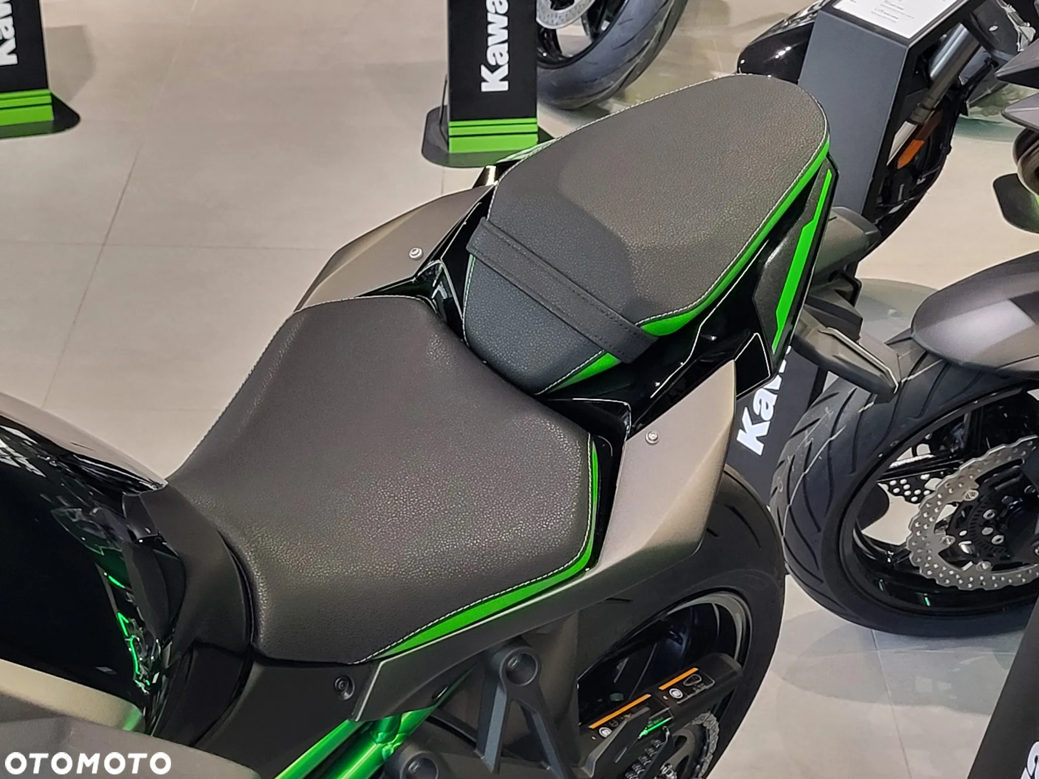 Kawasaki H2 - 13