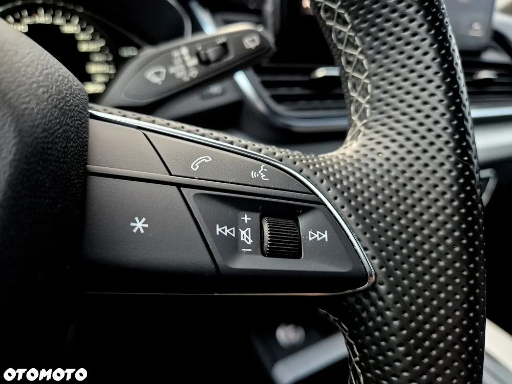 Audi Q5 50 TFSIe quattro S tronic S line - 28