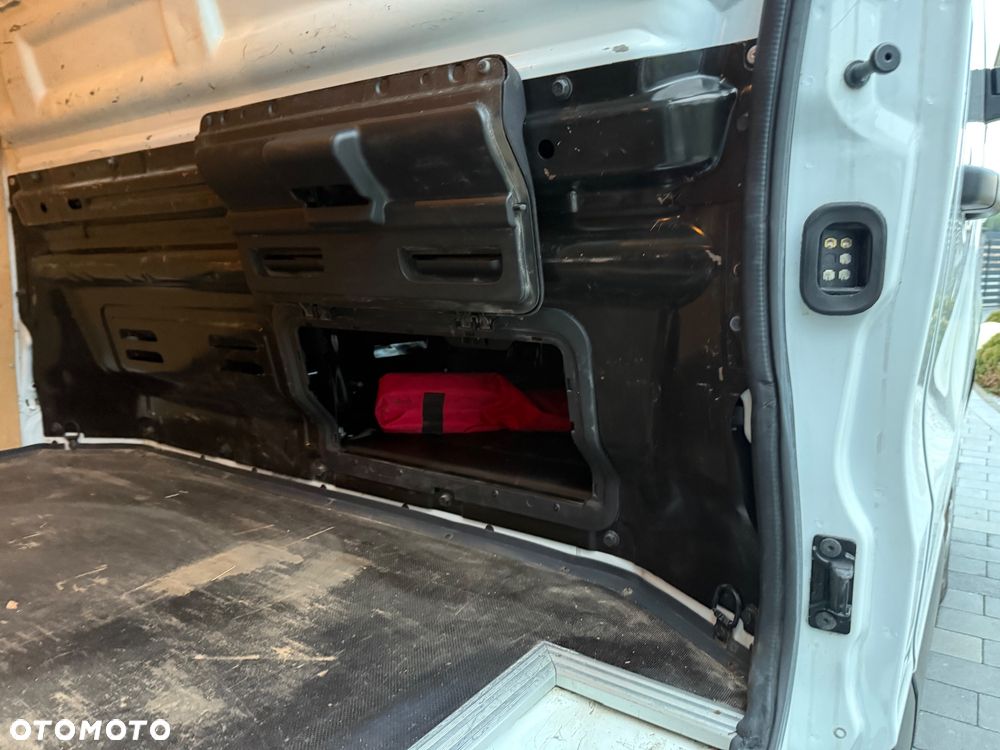 Renault Trafic - 20