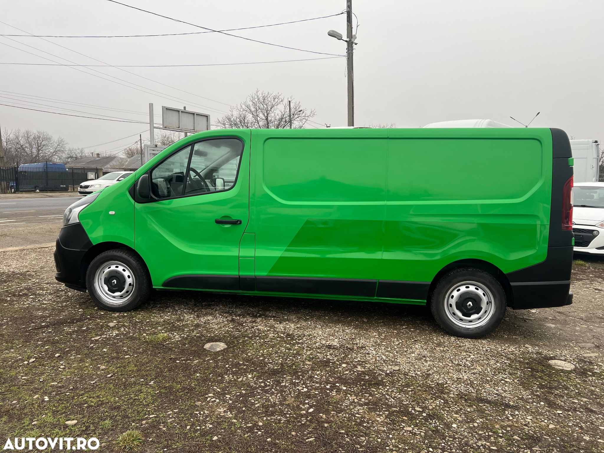 Renault TRAFIC - 8