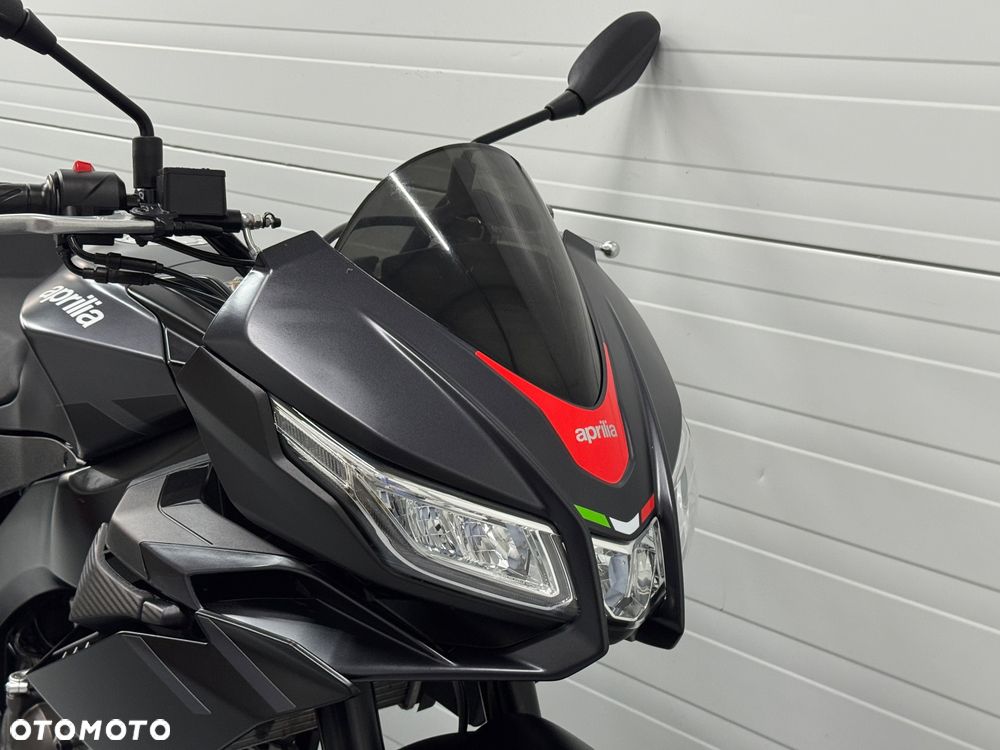 Aprilia Tuono - 10