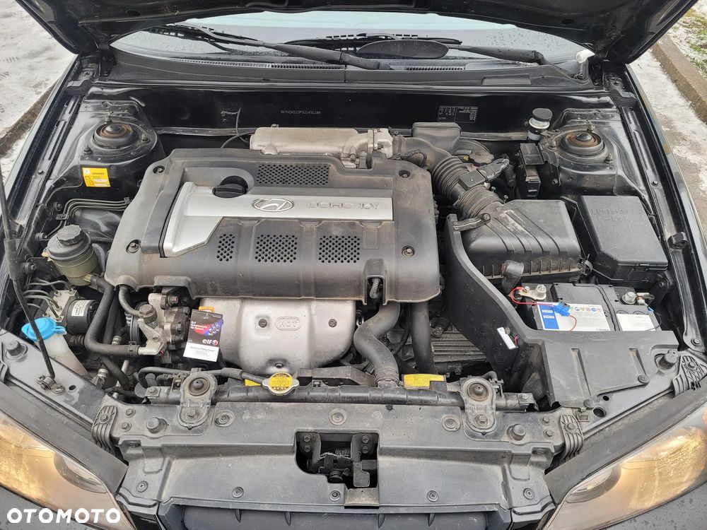 Hyundai Elantra 2.0i GLS - 14