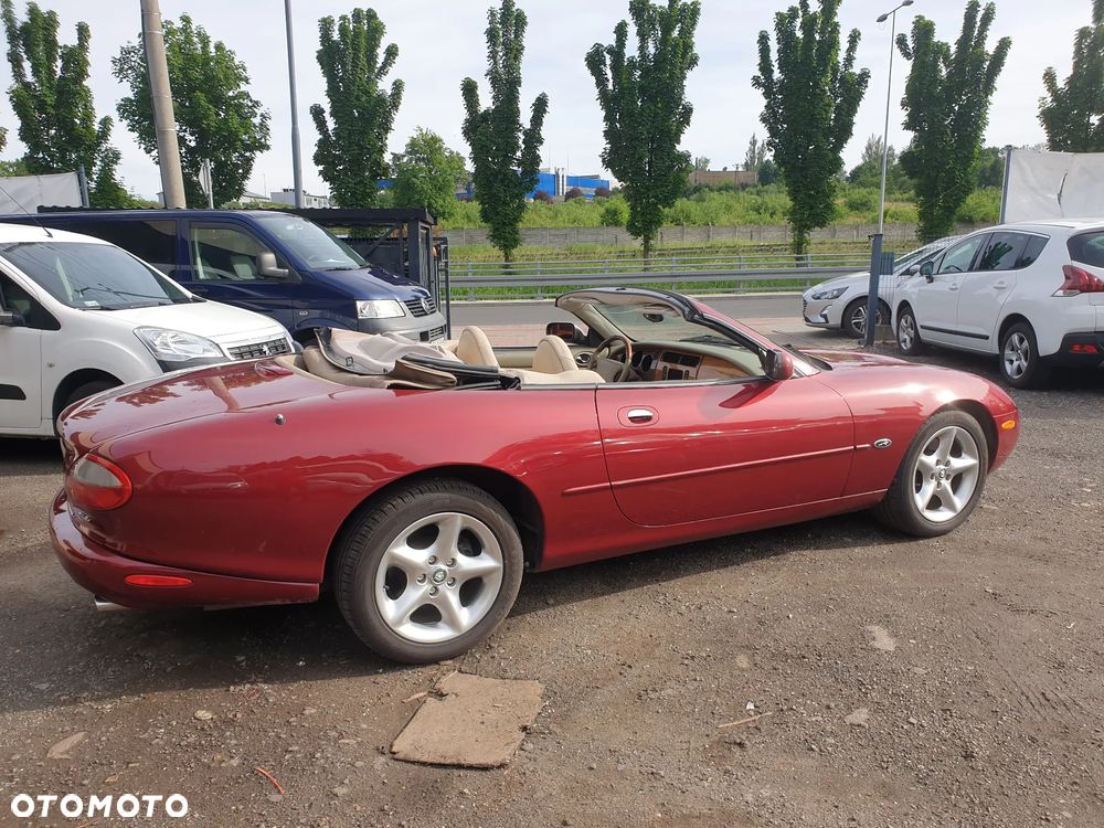 Jaguar XK Cabrio - 7