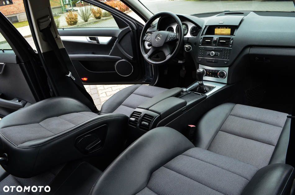 Mercedes-Benz Klasa C 180 Kompressor Elegance - 29